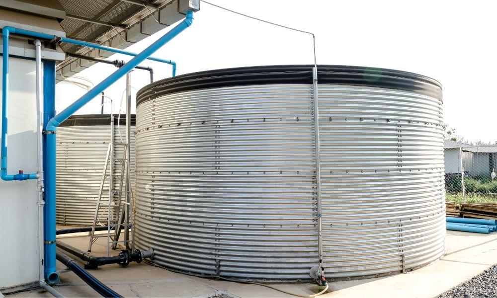 How To Keep Water in Storage Tanks From Freezing