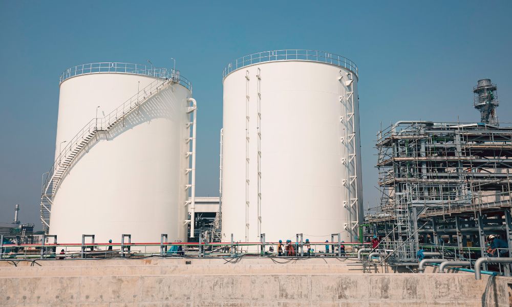 4 Uses for Tank Liners for the Oil and Gas Industry